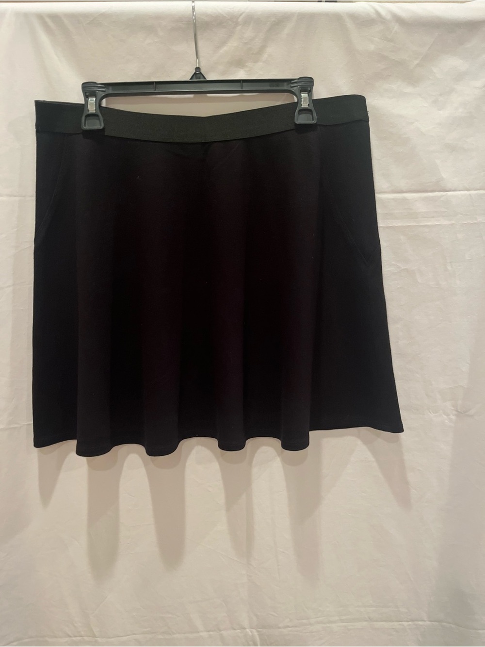 Theory Black Circle Skirt with Elastic Waistband . 94% viscous made in USA
